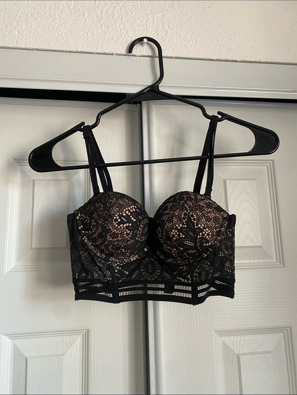 🌼 Victorias Secret Padded Bustier Top Gorgeous Lace size 32a Straps Come Off
